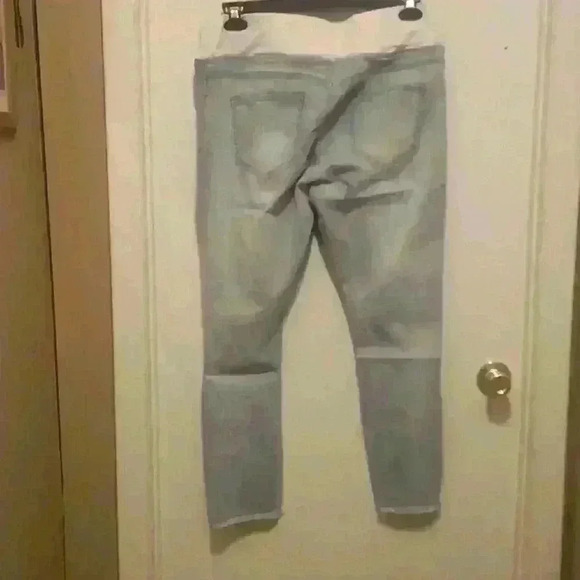 Foucome Cute Distressed Women's Maternity Low-Rise Skinny Ankle Jeans - Picture 9 of 11